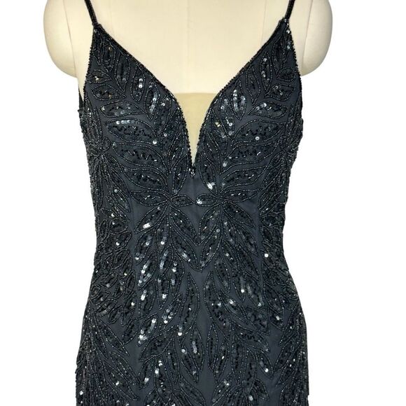 Mac Duggal 5107 Black Sequin Beaded Leaf Evening Gown| Size 4 - Picture 10 of 15